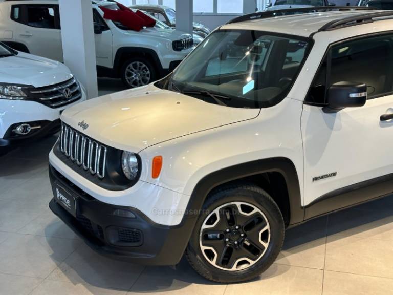 JEEP - RENEGADE - 2016/2017 - Branca - R$ 68.900,00