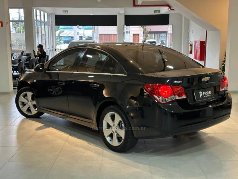 CHEVROLET - CRUZE - 2012/2012 - Preta - R$ 52.900,00