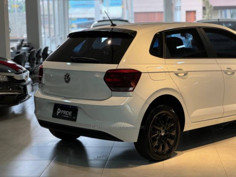 VOLKSWAGEN - POLO - 2020/2021 - Branca - R$ 70.900,00