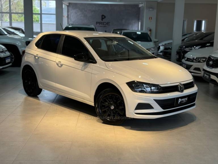 VOLKSWAGEN - POLO - 2020/2021 - Branca - R$ 70.900,00