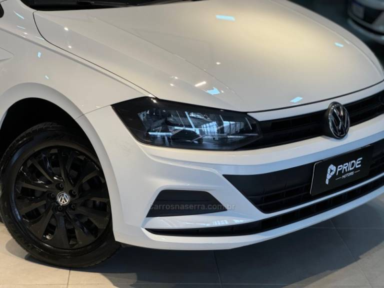 VOLKSWAGEN - POLO - 2020/2021 - Branca - R$ 70.900,00