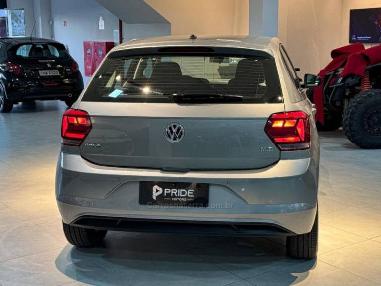 VOLKSWAGEN - POLO - 2018/2018 - Prata - R$ 63.900,00