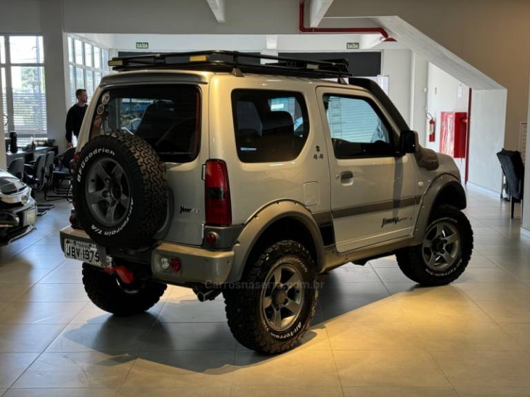 SUZUKI - JIMNY - 2015/2016 - Prata - R$ 79.900,00