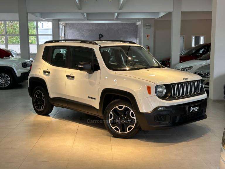 JEEP - RENEGADE - 2016/2017 - Branca - R$ 68.900,00