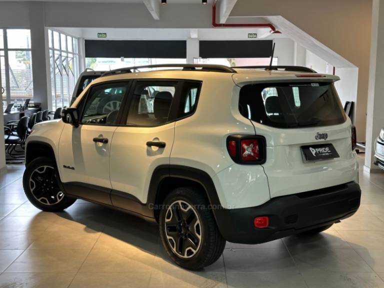 JEEP - RENEGADE - 2016/2017 - Branca - R$ 68.900,00