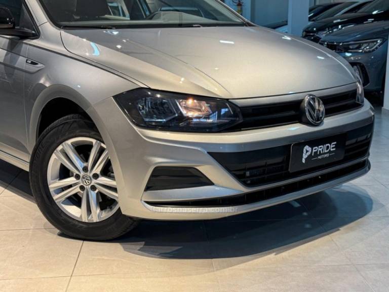 VOLKSWAGEN - POLO - 2018/2018 - Prata - R$ 63.900,00