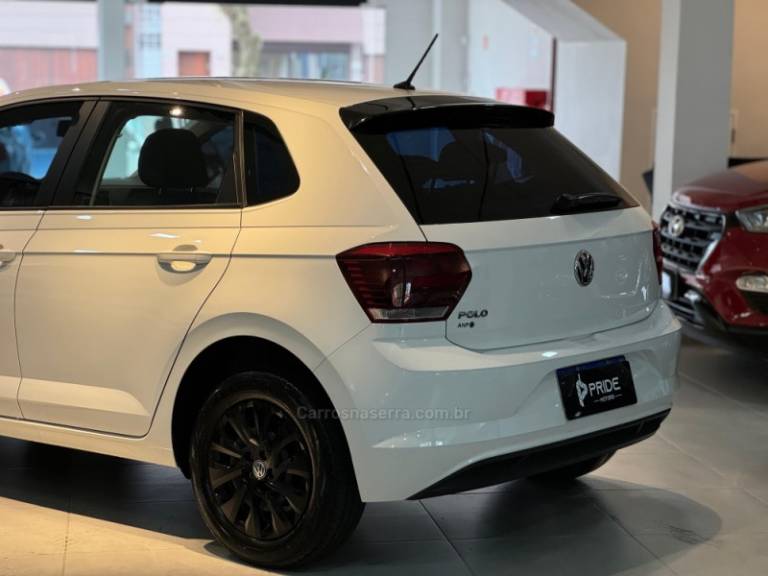 VOLKSWAGEN - POLO - 2020/2021 - Branca - R$ 70.900,00