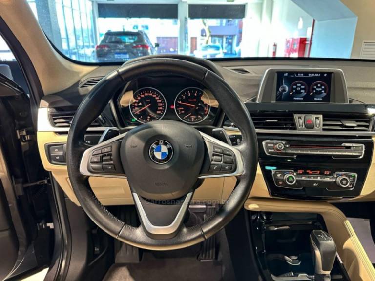 BMW - X1 - 2017/2017 - Cinza - R$ 134.900,00