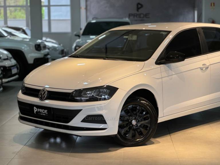 VOLKSWAGEN - POLO - 2020/2021 - Branca - R$ 70.900,00