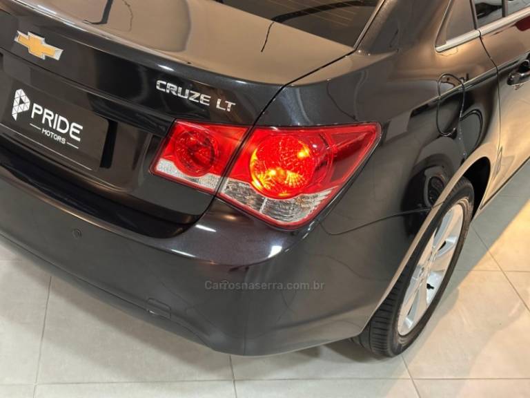 CHEVROLET - CRUZE - 2012/2012 - Preta - R$ 52.900,00