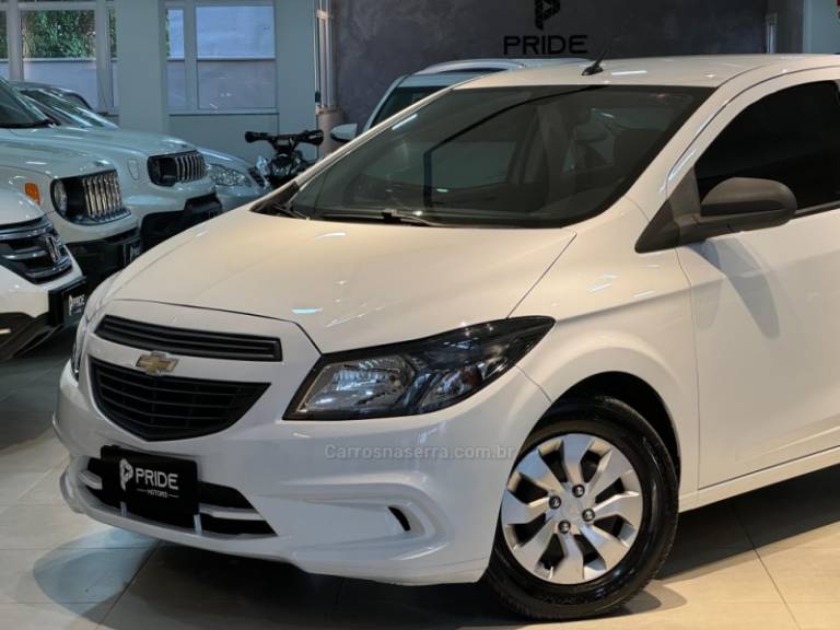 CHEVROLET - ONIX - 2019/2019 - Branca - R$ 49.900,00